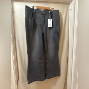 Charlie B Grey Bootcut Jeans Women’s Size 16 NWT Stretchy Plus Size